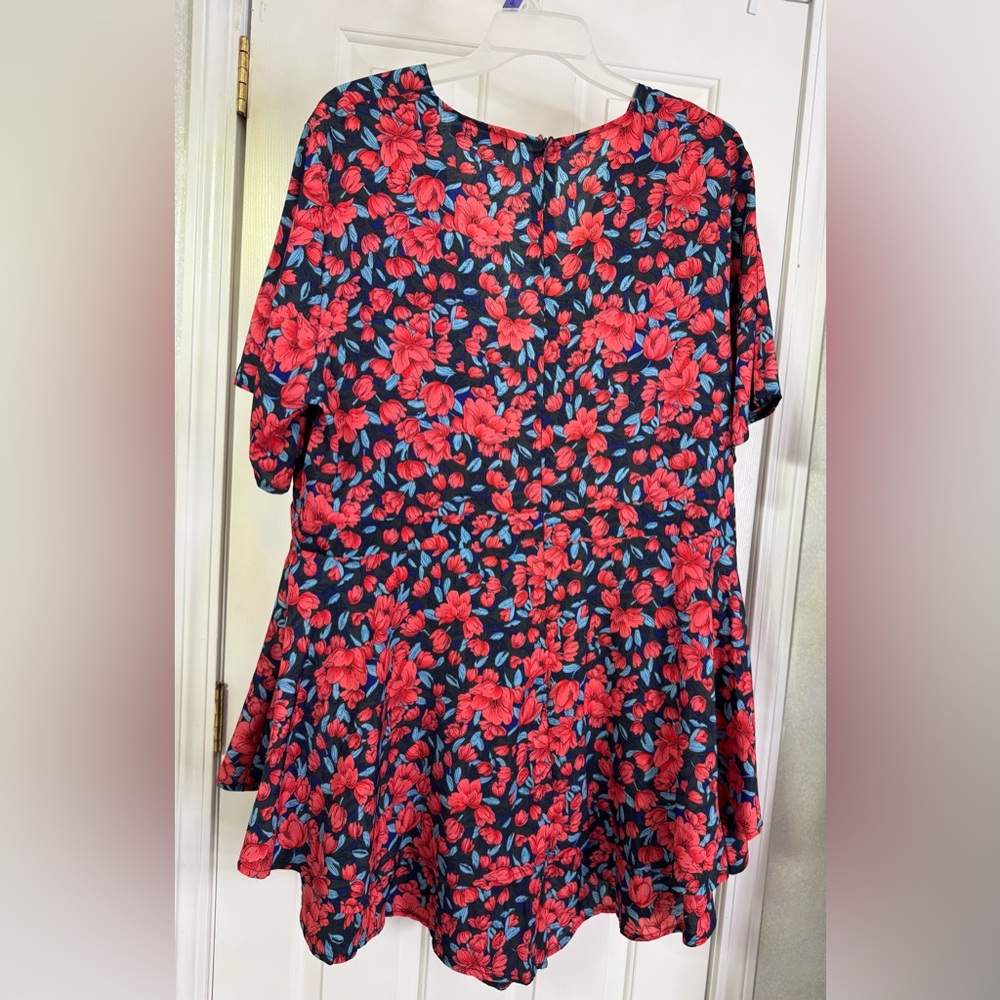 Boohoo Plus FLORAL WRAP SKORT ROMPER - Picture 3 of 3